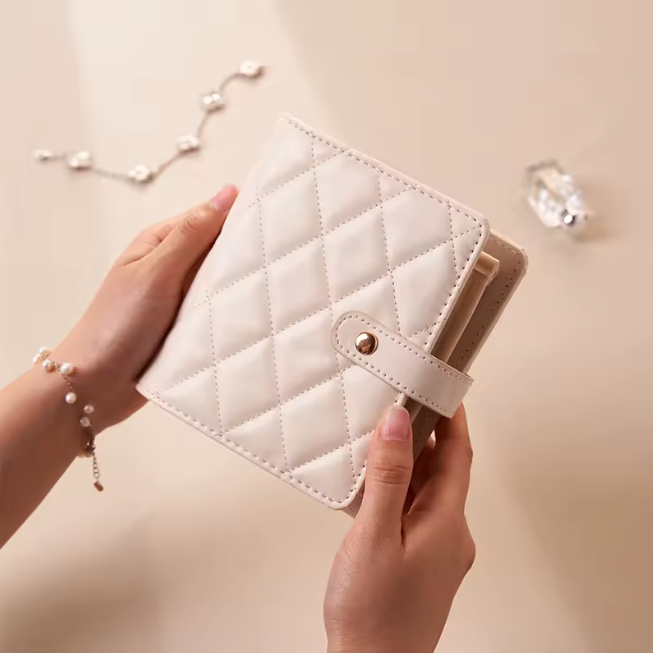 Small Luxury Jewelry Book