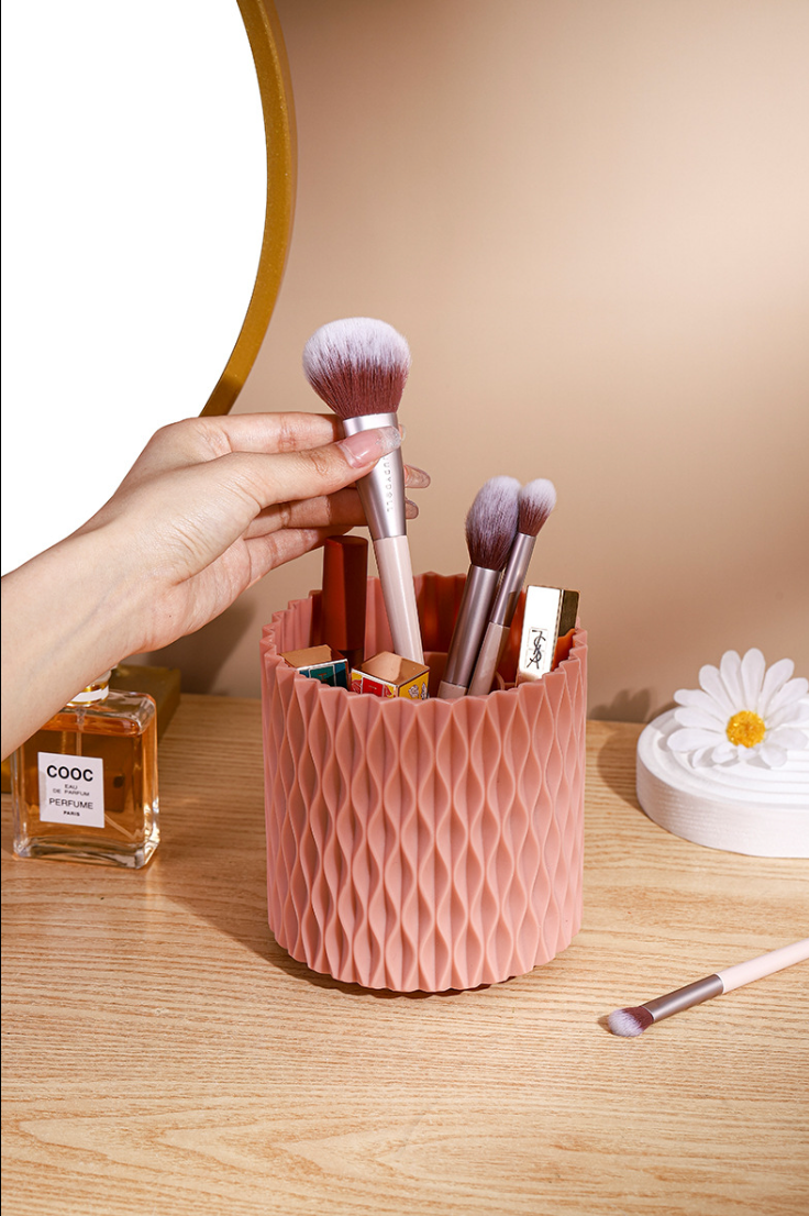 Rotating Brush Organizer